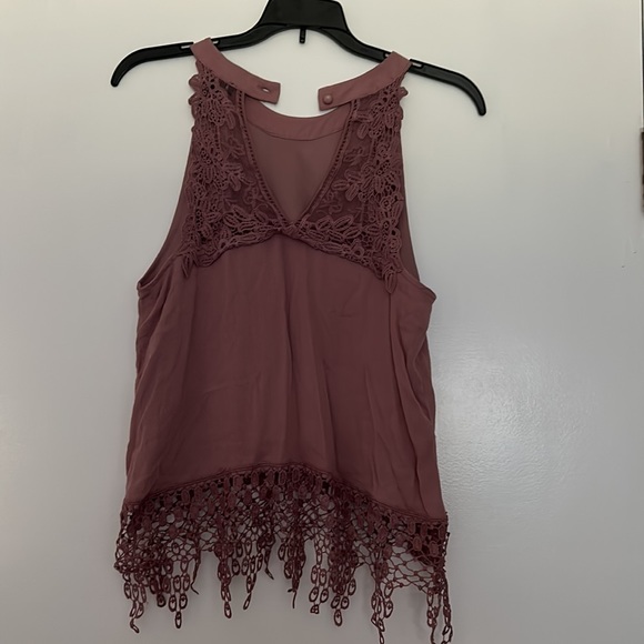 Purple lace tank - Picture 3 of 4